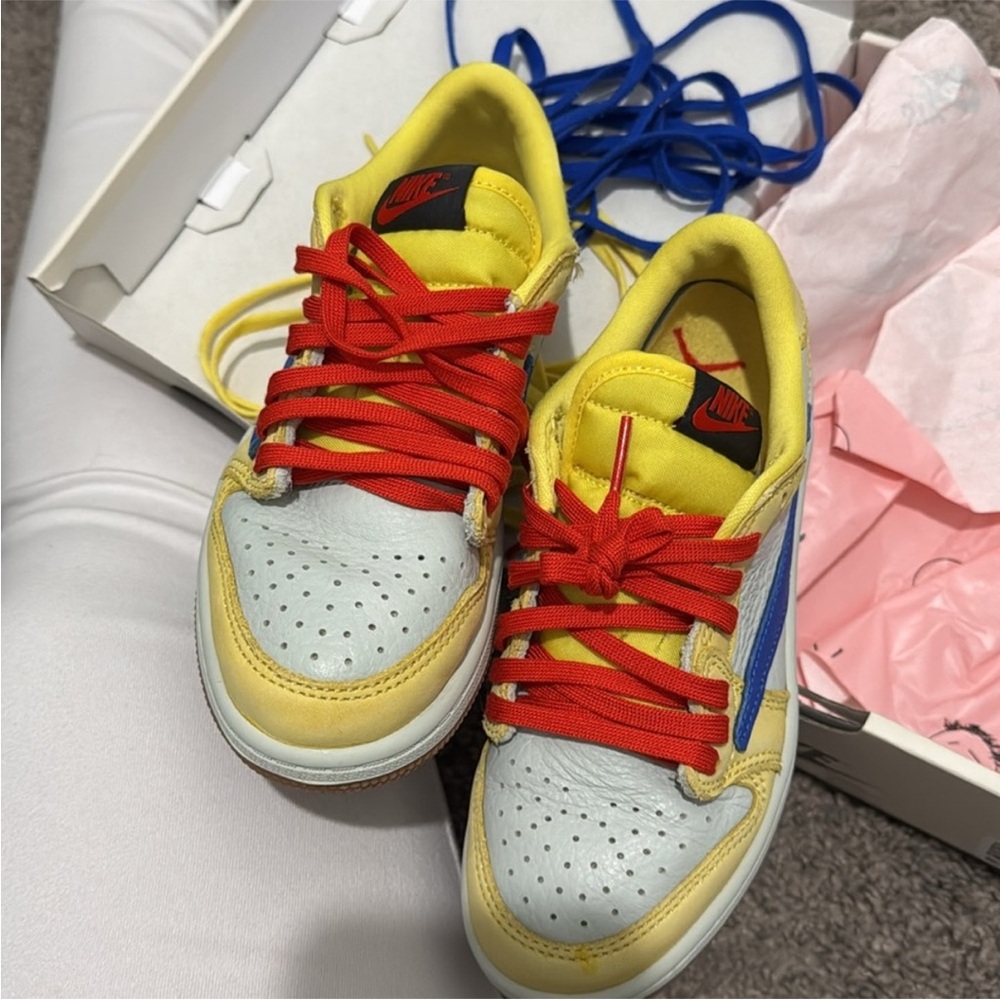 KIDS TRAVIS SCOTT SNEAKERS